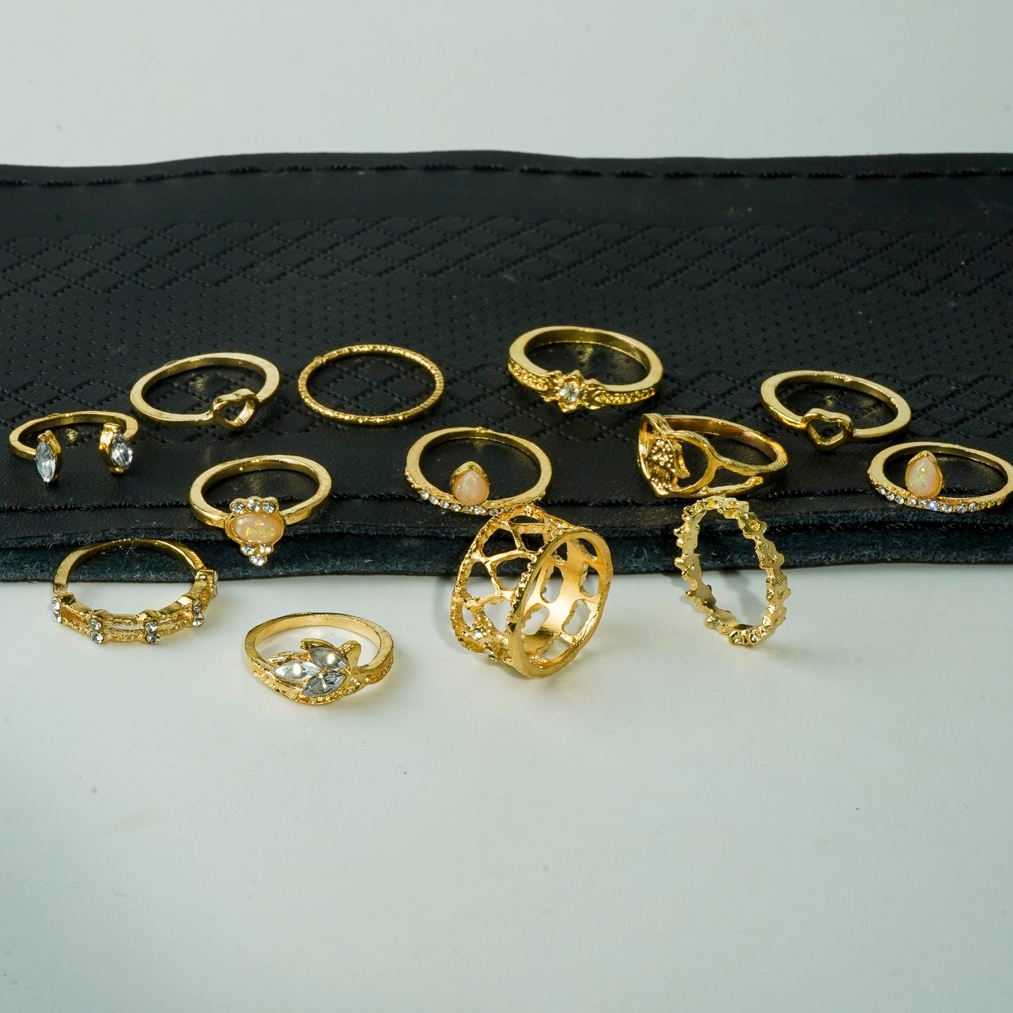 Trendy Set Ring For Fashionable Women(Code:R80)