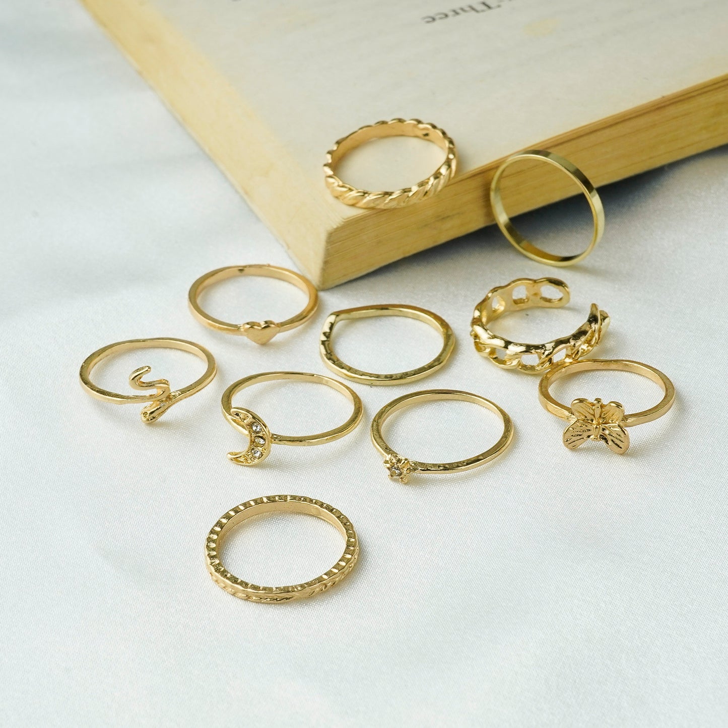 Trendy Set Ring For Fashionable Women(Code:R49)